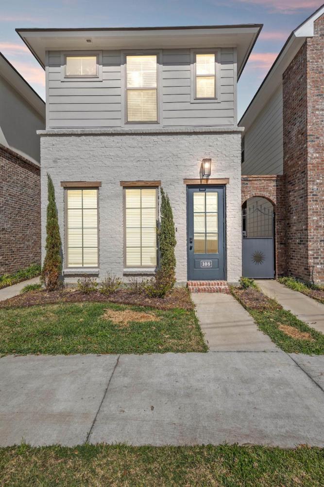 NEW Lafayette House KING Beds Garage Patio Luxury